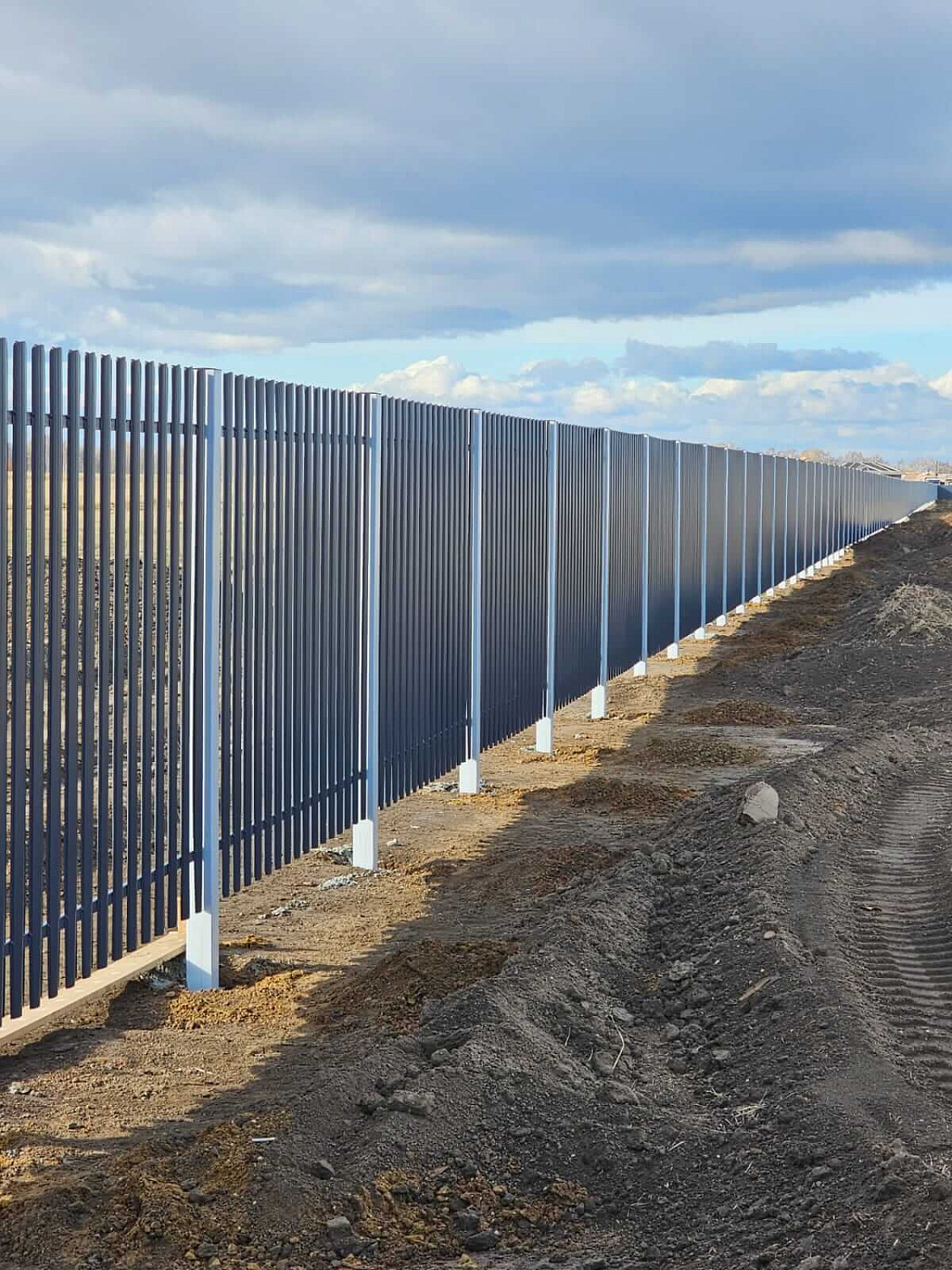 Евроштакетник полукруглый 234м RAL7024/7024 Серый Графит двусторонний Полиэстер